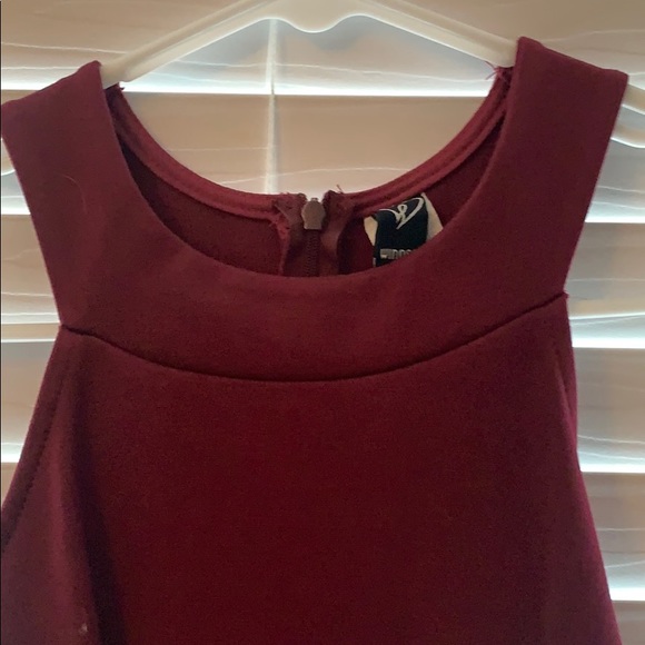 Maroon keyhole cocktail/homecoming bodycon dress - Picture 3 of 5